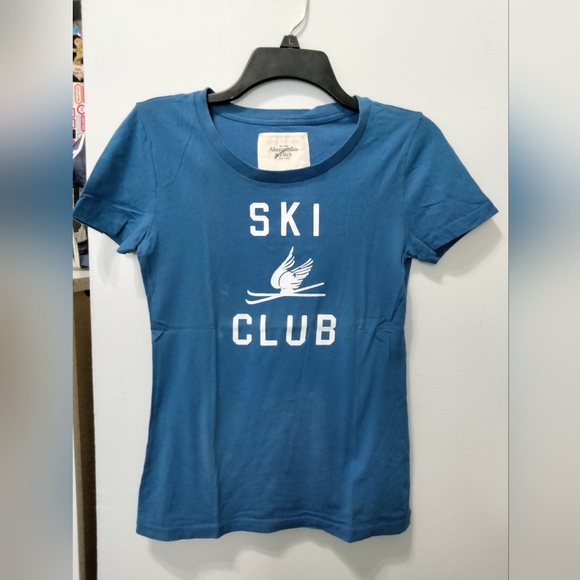 Abercrombie & Fitch Tops - Abercrombie and Fitch Medium Tee